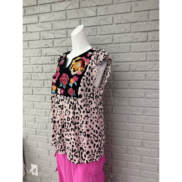 Savanna Jane Woman Embroidered Floral Animal Print Short Sleeve Blouse Size M - Picture 4 of 9